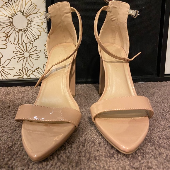 NWOT Nude block heeled heels - Picture 2 of 7